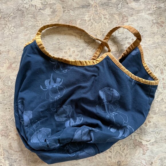 Kealopiko 'Eke Nui Tote Bag - Picture 4 of 6